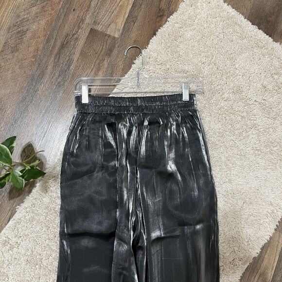 Francesca's Metallic Silver Shiny Fluid Pleated Wide Leg Pull On Viola Pants - Picture 4 of 6